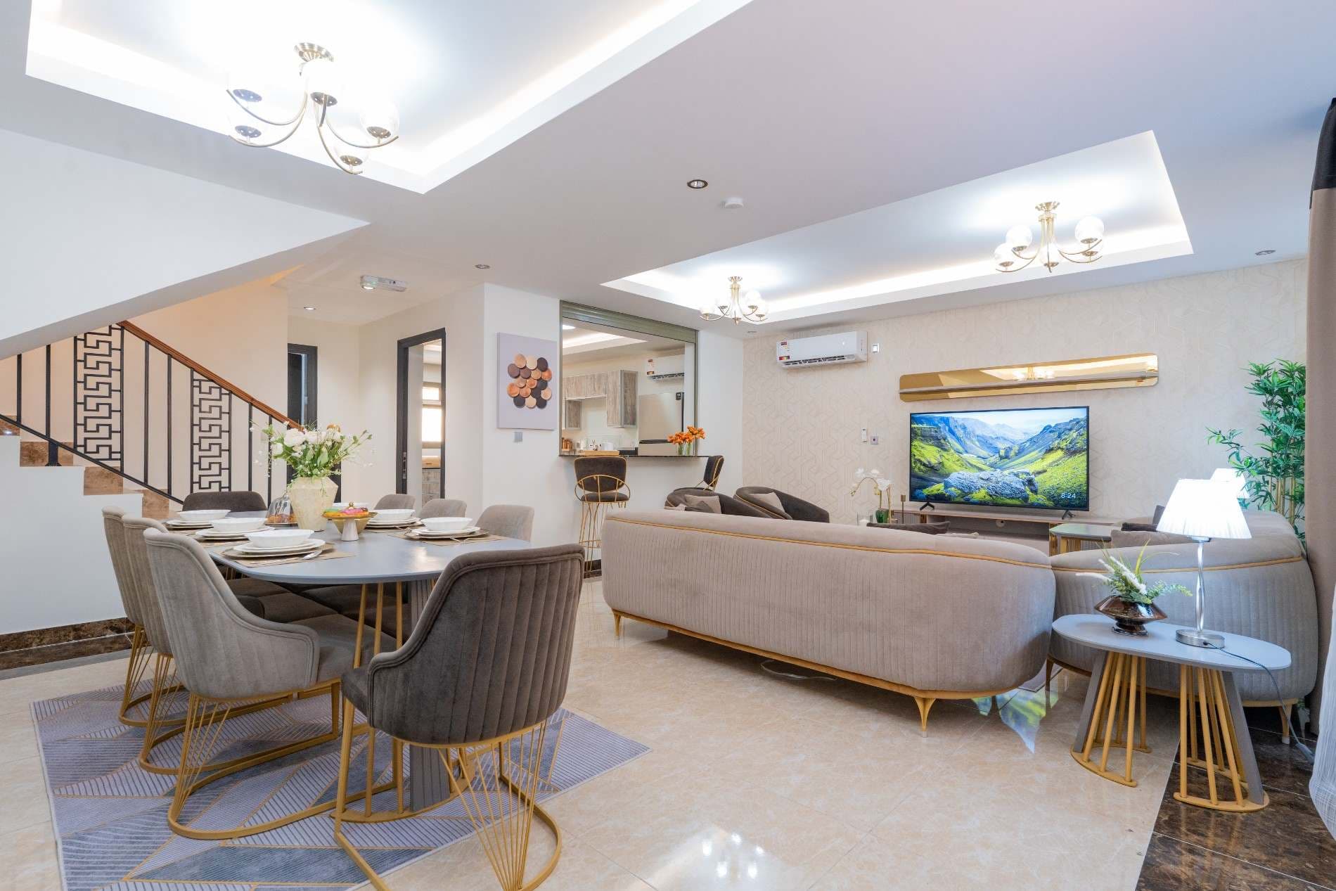 Luxury 5BR Freehold Villa in Al Safwa